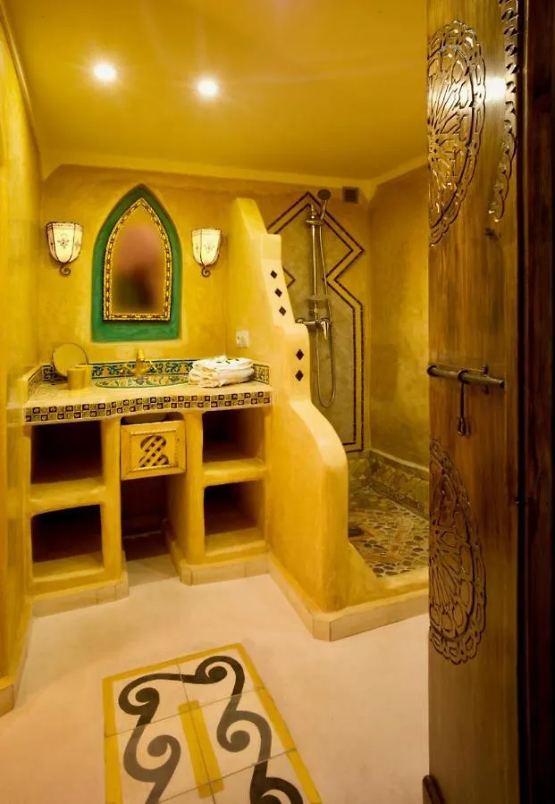 Riad Laylati 호텔 에사우이라 0*,